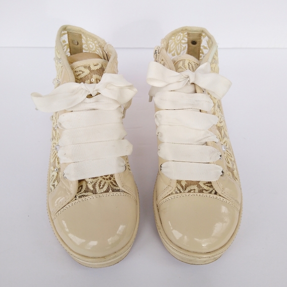 Stuart Weitzman Ariana High Top in Natural size 2 - Picture 3 of 4